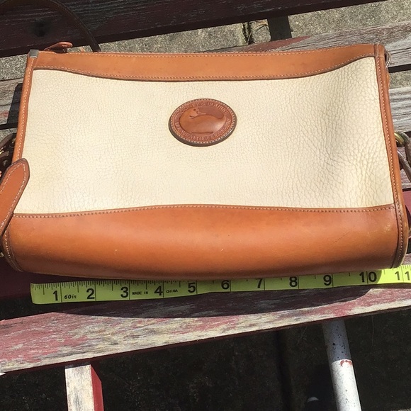 FLASH SALE 👜 Vintage Dooney & Burke leather crossbody - Picture 11 of 16